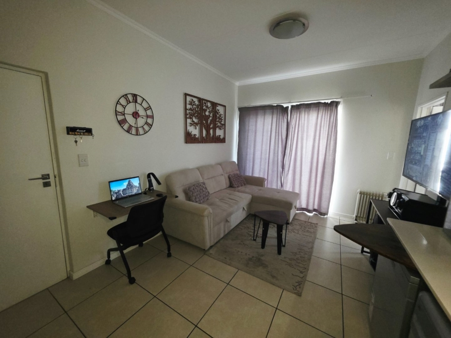 To Let 1 Bedroom Property for Rent in Parklands Western Cape